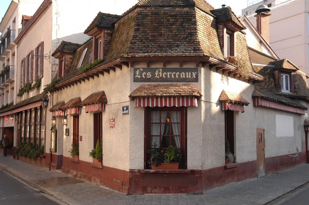 Les Berceaux Hotel Epernay Exterior photo